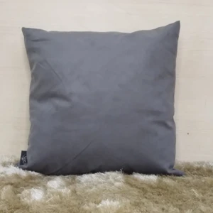 CAPA DE ALMOFADA SUEDE LISO 43 x 43 - CINZA ESCURO