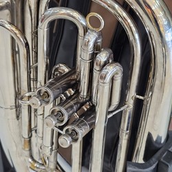 Tuba Armando Weingrill 3/4 em dó - 3 pistos - usado