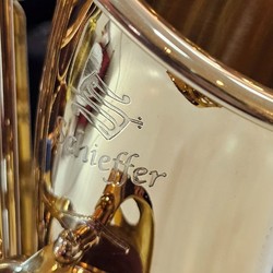 Sax Alto Schieffer NOVO - dourado