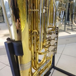 Tuba Premier 3/4 sib seminova laqueada