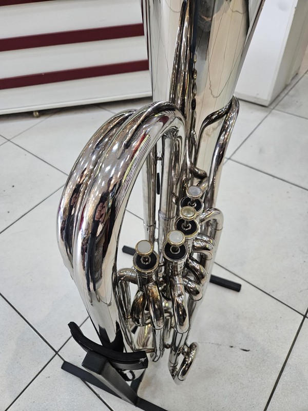 (USADA) Tuba Weril 4/4 em dó - 4 pistos