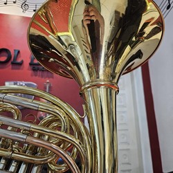 Trompa Conductor Fa/Sib M 3114 (Usada) - Campana Rosqueável