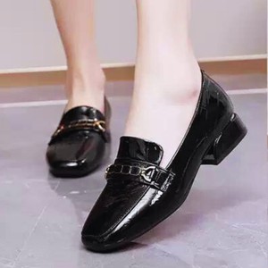 Sapato Mocassim Ortopédico em Couro |Salto e Bico Quadrado | Bárbara