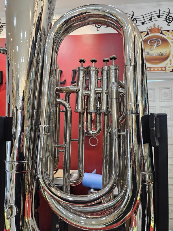 (USADA) Tuba Weril 4/4 em dó - 4 pistos