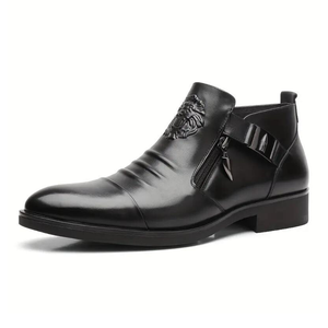 Botas curtas em couro com zíper italiano em relevo à mão - Lion