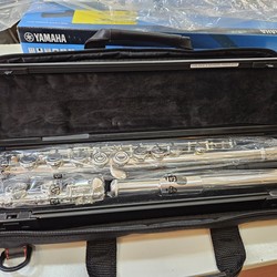 (Nova) Flauta Transversal Yamaha 312 - Cabeça de prata