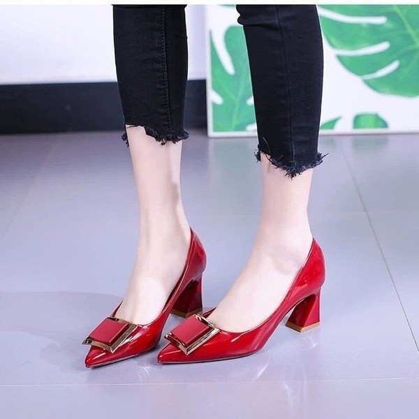  Salto Alto |Conforto, Brilho e Estilo | Sabrini