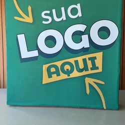 Backdrop Retrátil Personalizado – A Moldura Perfeita para o Seu Evento! 