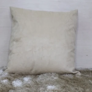 CAPA DE ALMOFADA SUEDE AMASSADO 43 x 43 - BEGE