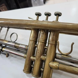 Trompete Bach Stradivarius Modelo 38 Sib Desplacado Original com Case