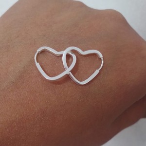 Brinco Argolinha Lisa de Coração 1,7cm Prata 925