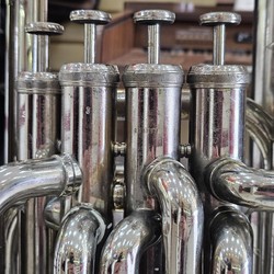 (USADA) Tuba Weril J980 4/4 sinfônica- 4 pistos