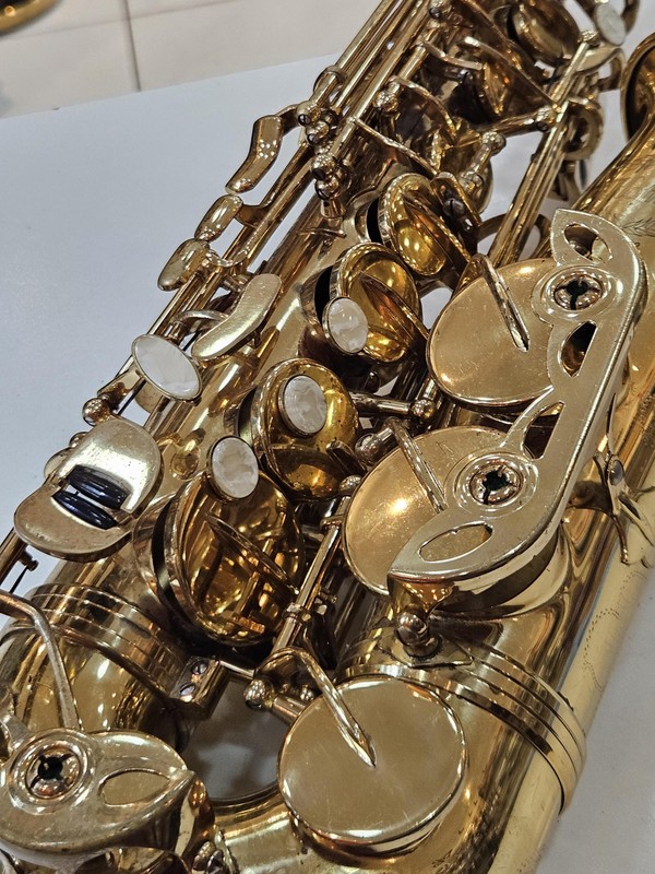 Sax Alto Hofma HSA400 Laqueado usado (Desgastes no banho)