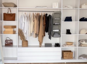 Como Montar um Guarda-Roupa Inteligente com Peças-Chave