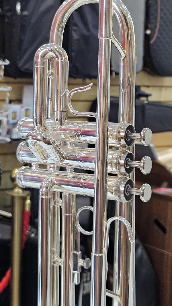 Trompete Weril ET1071 Sib - Prata - Seminovo