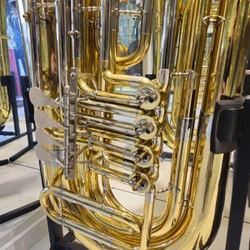 Tuba Premier 3/4 sib seminova laqueada