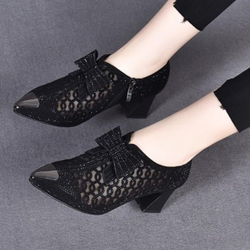 Sapato Salto Alto Grosso com Strass | Bico Fino | Arianne