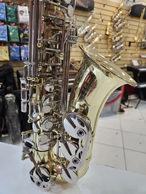 🔥 Sax Alto Weril Spectra A931 usado com corpo laqueado e chaves niqueladas