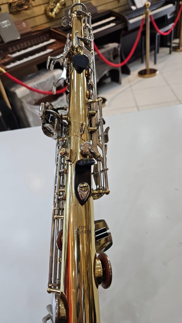 Sax Soprano Eagle SP 502 Sib - seminovo - laqueado com chaves niqueladas