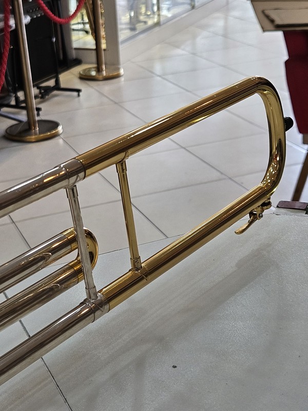 (Sib) Trombone Weril F670 Sib Seminovo Prata com detalhes ouro