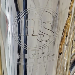 (NOVA) Tuba HS TB1 5/4 Sib Prata com Detalhes Ouro