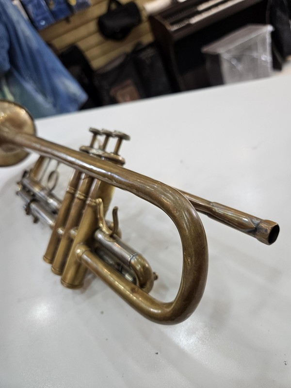 Trompete Bach Stradivarius Modelo 38 Sib Desplacado Original com Case