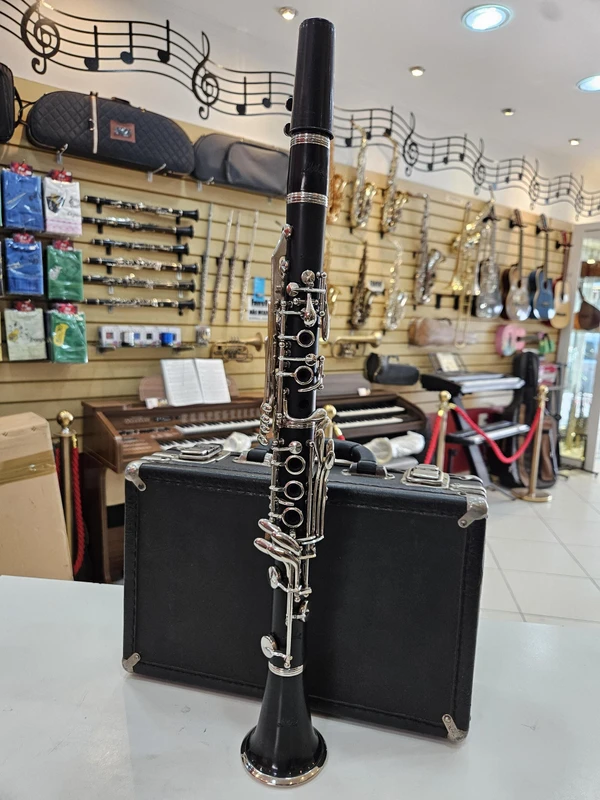 Clarinete Weril em Dó 17+1 Chaves - Revisado c/ Garantia