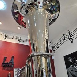 (USADA) Tuba Weril 4/4 em dó - 4 pistos