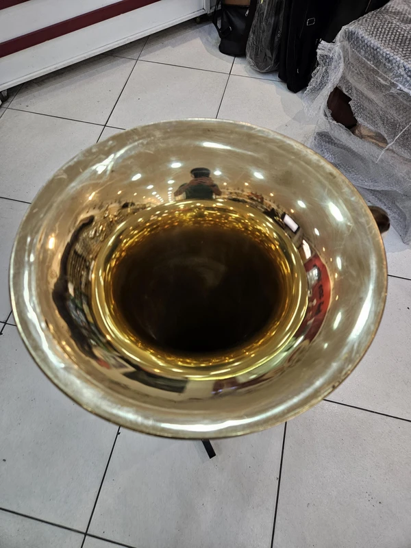 Tuba Eagle 3/4 em sib - 3 pistos - usado