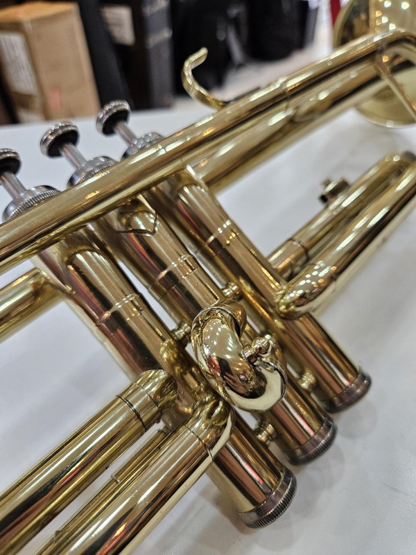 (Sib) Trompete Weril 1071 Laqueado