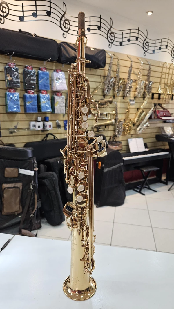 (Seminovo) Sax Soprano Reto Dolphin