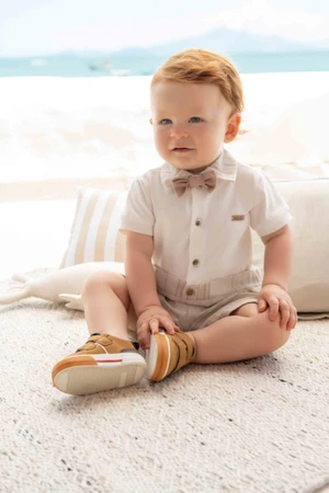 15465 MACACÃO BABY VERÃO COM GRAVATINHA MASCULINO COR- BEGE 