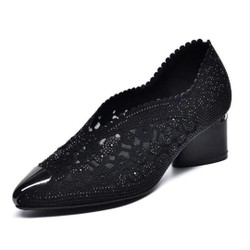 Sapato Salto Médio Grosso com Strass | Bico Fino | Celiny