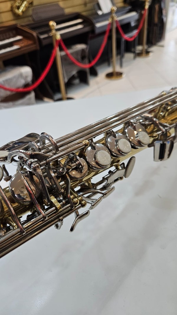 Sax Soprano Eagle SP 502 Sib - seminovo - laqueado com chaves niqueladas