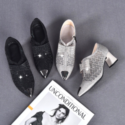 Sapato Salto Alto Grosso com Strass | Bico Fino | Arianne