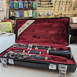 🎶 Clarinete Yamaha YCL-452 Sib 17 Chaves - Corpo Ébano/Chaves Prata (Usado)