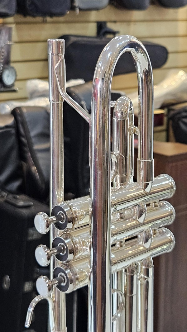 Trompete Weril ET1071 Sib - Prata - Seminovo