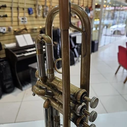 Trompete Bach Stradivarius Modelo 38 Sib Desplacado Original com Case