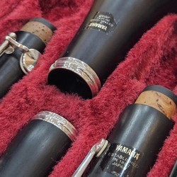 🎶 Clarinete Yamaha YCL-452 Sib 17 Chaves - Corpo Ébano/Chaves Prata (Usado)