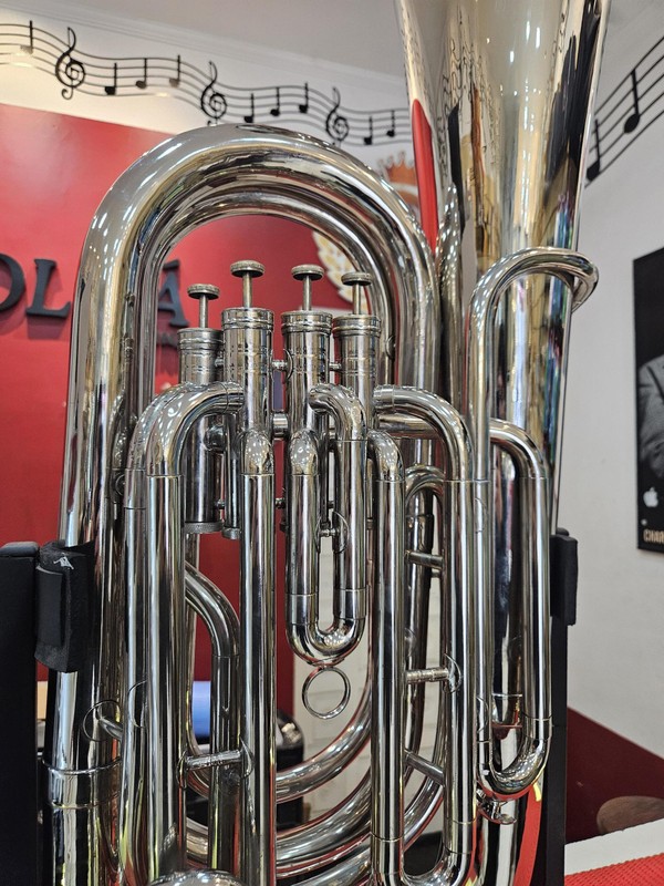 (USADA) Tuba Weril 4/4 em dó - 4 pistos