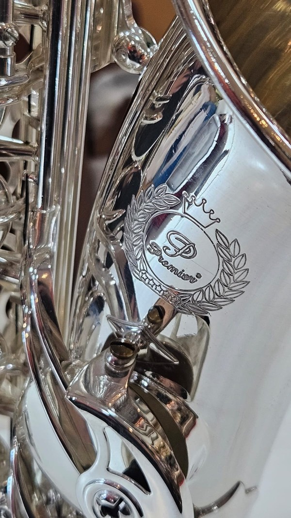 Sax Alto Profissional da Premier PAS-761 todo prata seminovo