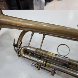 Trompete Bach Stradivarius Modelo 38 Sib Desplacado Original com Case