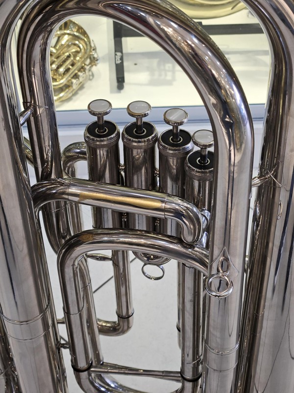 Tuba Weril J981 4/4 sinfônica- 4 pistos - usado