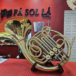 Trompa Conductor Fa/Sib M 3114 (Usada) - Campana Rosqueável