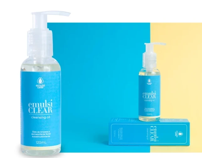 EmulsiClear Cleansing Oil 120 mL, frasco com pump e caixa