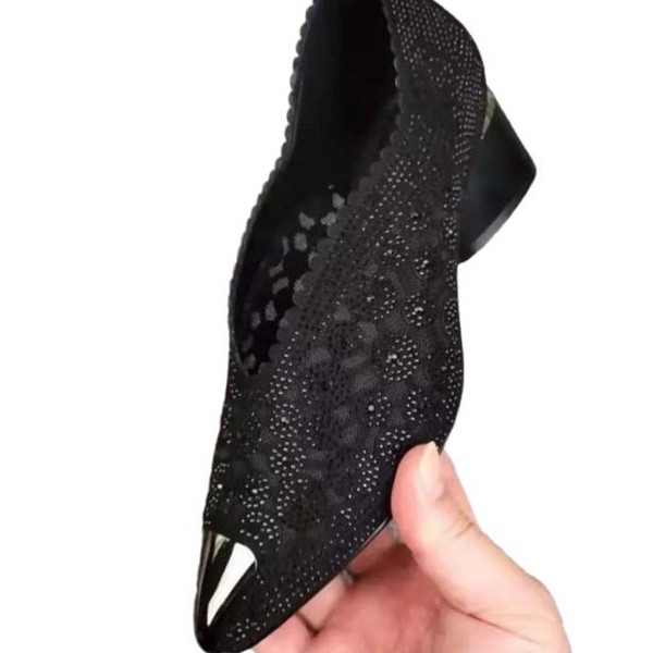 Sapato Salto Médio Grosso com Strass | Bico Fino | Celiny