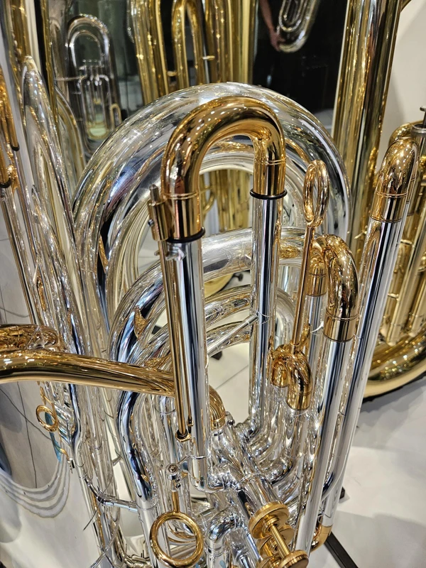 (NOVA) Tuba HS TB1 5/4 Sib Prata com Detalhes Ouro