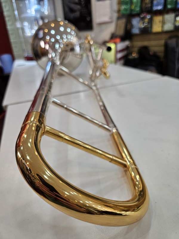 (Sib) Trombone Weril F670 Sib Seminovo Prata com detalhes ouro