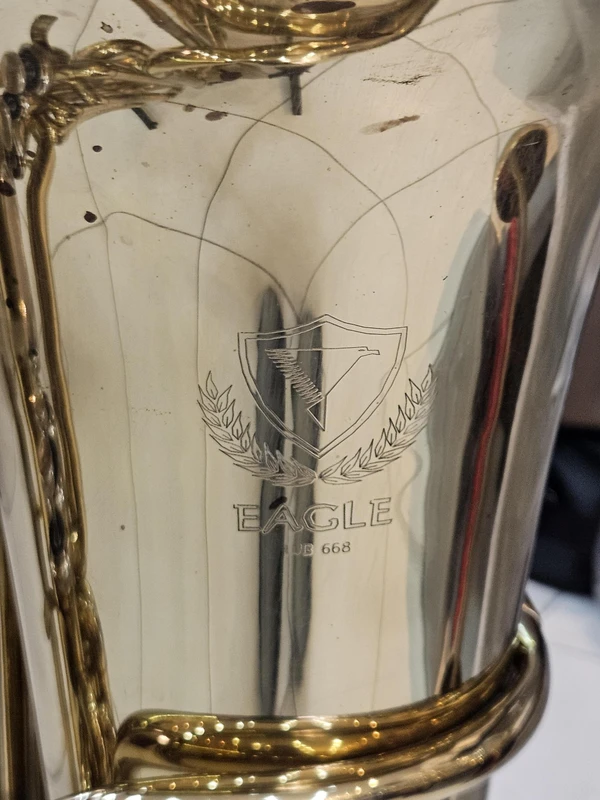Tuba Eagle 3/4 em sib - 3 pistos - usado