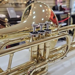 (Sib) Trombone curto Sib Jahnke NOVO dourado